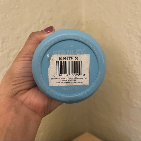 Stanley Blue Flip Straw Tumbler 30oz W/Out Straw - Picture 3 of 7